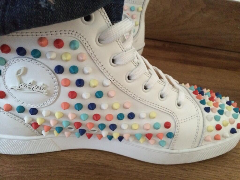 nagui chaussures louboutin