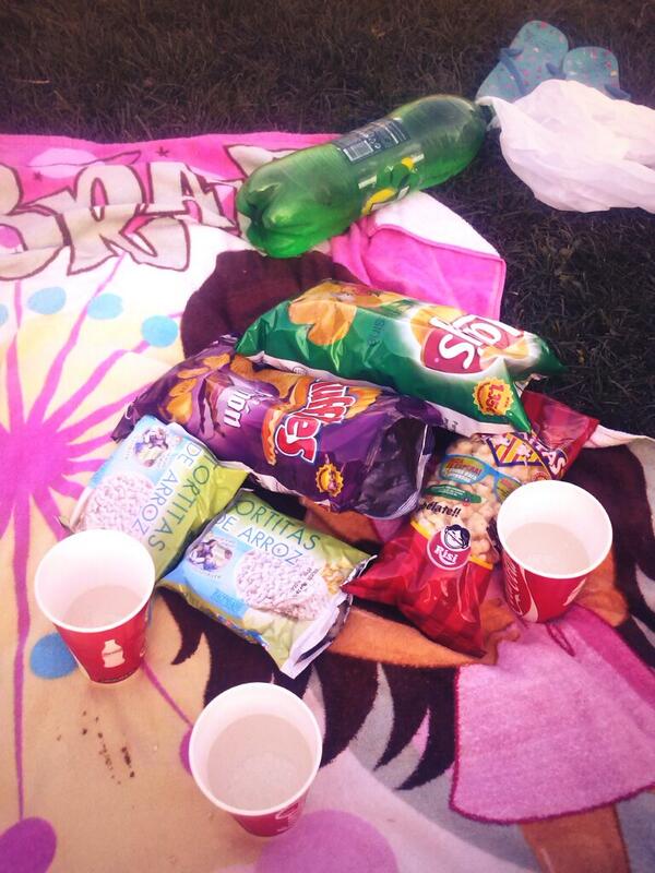 estefi2014's tweet photo. Pues aqui estamos @Maria_vs11 @tina7_21:)) http://t.co/S4Bjat02iv