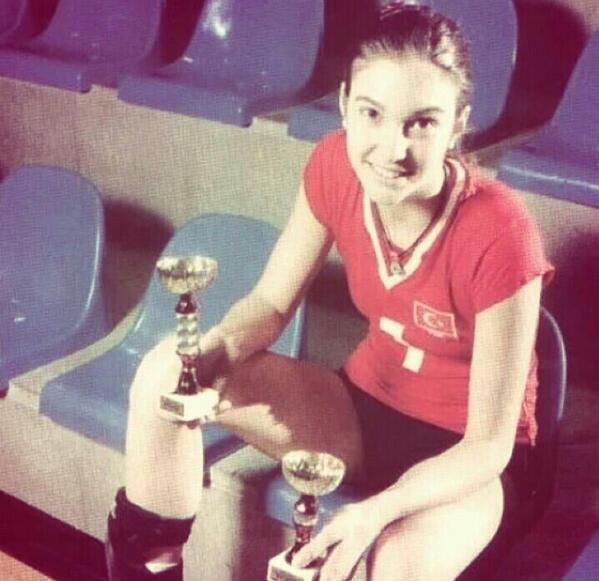 akyolnaz11's tweet photo. @nzydmr11  :) http://t.co/3vGoO0QBJN