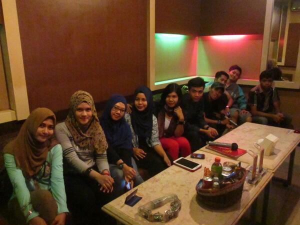 Adlu_invizHRB's tweet photo. mksh k maya,putri dan yang lain...d tunggu krtik dan saran nya juga y ka bwt @Inul_ViztaSolo 
@puttrigina http://t.co/7jRWNqWmen