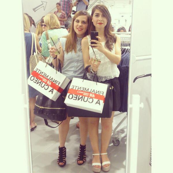 Cheap_is_Chic's tweet photo. Oggi ero in trasferta a Cuneo per un evento fashionissimo 😍 #hmfinalmenteacuneo ✌shoppiiiiiing 😂 http://t.co/qhDxOrA8Pm