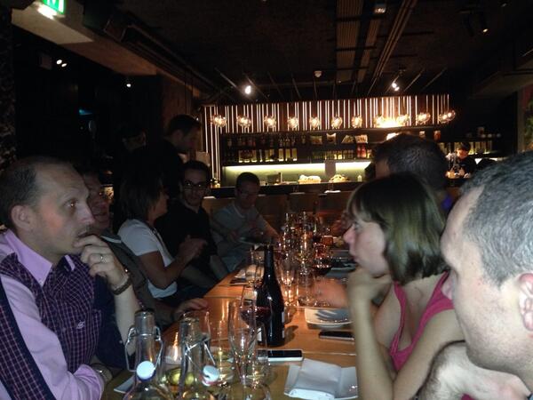 FoucaudEric's tweet photo. Des restaurateurs en pleine découverte de diversité culinaire de Londres http://t.co/Kgj4hdkzT3