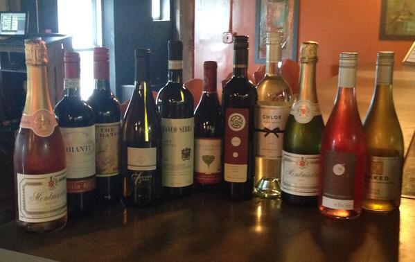 PomodoroEast's tweet photo. $20 bottles @ PE...yep, it's #WednesdayWineNight !!! Come by and try one of our 10+ options :) #wineoclock #vino http://t.co/qNJpvNXMm4