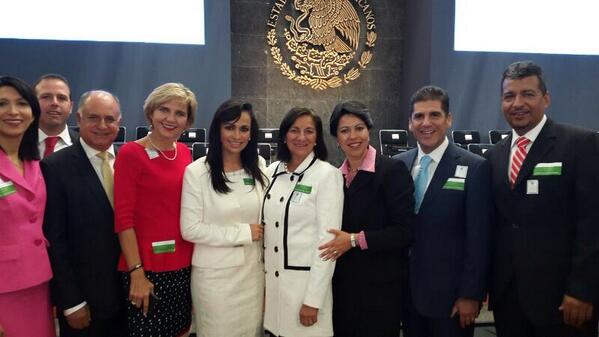 bettynabenitez's tweet photo. ¡Felicidades a todos los Secretarios de Turismo del país x su gran trabajo con agendas de competitividad! @asetur_mx http://t.co/Z0ziaxNeq5