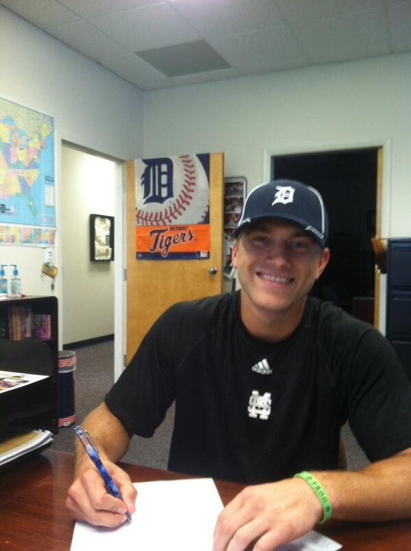 HailStateBB's tweet photo. Congrats to All-@SEC second baseman @NinjaPirtle13 for signing with the @Tigers! http://t.co/m2pgCAUYXe