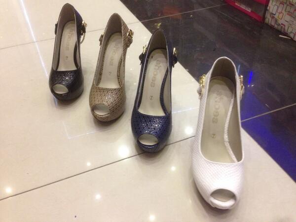 LOYD_Shoes's tweet photo. http://t.co/8zZzErvgo8