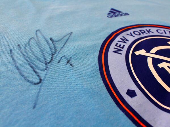 newyorkcityfc's tweet photo. On June 13 we'll give a signed David Villa shirt to 1 lucky season ticket holder. Get tix now: http://t.co/zw2ZbxOZze http://t.co/vABLZF8kIo