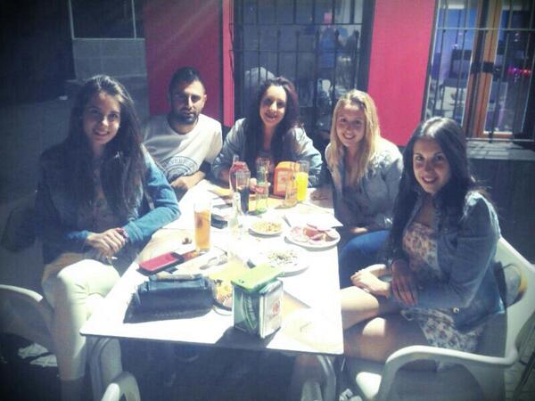 andreasmile19's tweet photo. Nada mejor que pasar mi tarde libre con mis posis y mi gor!! Jij @josueOCB @PaulitaMariia @balinot94 @barbara_porcel http://t.co/G6ftdZ5eOf