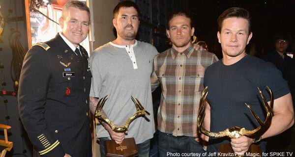 LoneSurvivorUSA's tweet photo. Congrats to @mark_wahlberg & @MarcusLuttrell on the #TroopsChoice Award for #LoneSurvivor Now on Blu-ray #GuysChoice http://t.co/FxI38GCWvU