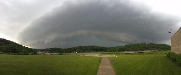 WPXIScott's tweet photo. Holy ......   Severe Storm heading to Channel 11. http://t.co/EXxbfGT7v6