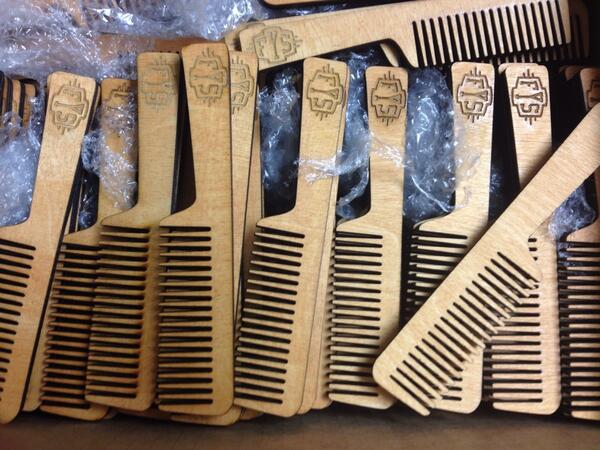 GLADRAGSINK's tweet image. Custom laser cut and engraved wooden combs for @fouryearstrong #fys #warpedtour