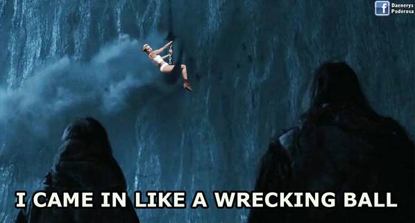 ThronesUpdates's tweet photo. Miley's wrecking things again.... http://t.co/byWKfbbQcr