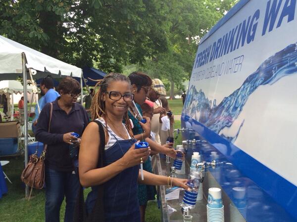 Join @ClevelandWater #wadeoval @inthecircle and fill up your water bottle with FREE water