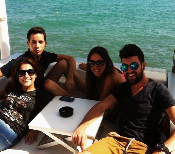 marina_sirvent's tweet photo. Pasando el miércoles ! Jajajaja @juncalpetrer @juanxo_navarro #ruben http://t.co/IuUtbKfWd2