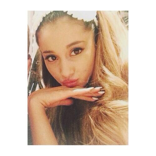 Layla_EA's tweet photo. hello basics http://t.co/BFjSywFo8c