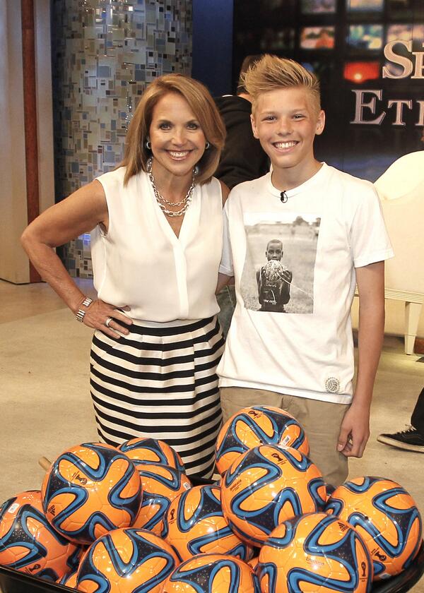 Hanging w/ <a href="/katiecouric/">Katie Couric</a> on the <a href="/KatieShow/">Douglas Sibyl</a> this Friday. Join the conversation. #passtheball ktie.tv/1xiemMN
