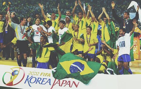 yoAlvaroDiaz's tweet photo. #Brazil2002 http://t.co/KOo5w0SxcO