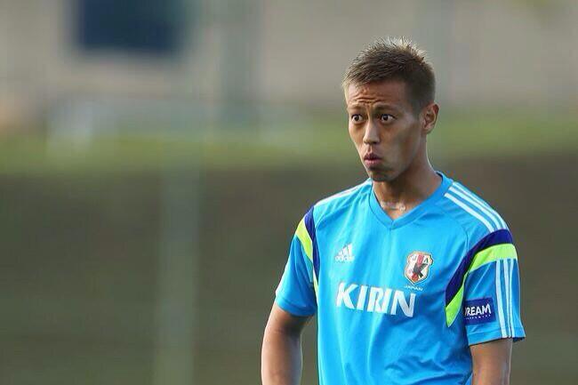Twitter 上的 Gerrard08 Ynwa 本田圭佑 昔はイケメンだったのになー 目の手術失敗して目が怖い 笑 目ん玉落っこちるくらいギョロ目に Http T Co Gyj6ppusvk Twitter