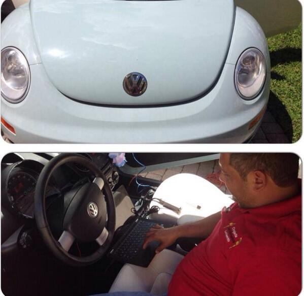 LosGemelos3's tweet image. Vw Beetle factory key with advance technologie in programming European cars #miamilocksmith  #losgemeloslocksmith