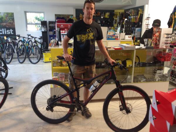 CompleteHoutbay's tweet photo. Very happy customer on his new Epic Expert World Cup! http://t.co/t3Wg7usQvM
