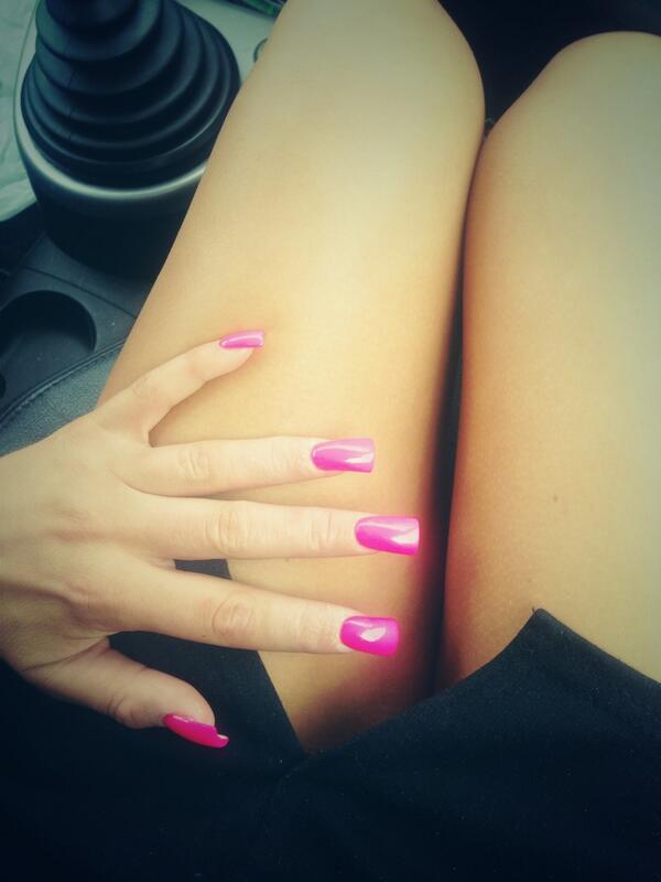 ashley_secret_'s tweet photo. Fancied a change! #pinkclaws 💅👑💗 http://t.co/rSXHodaxk7