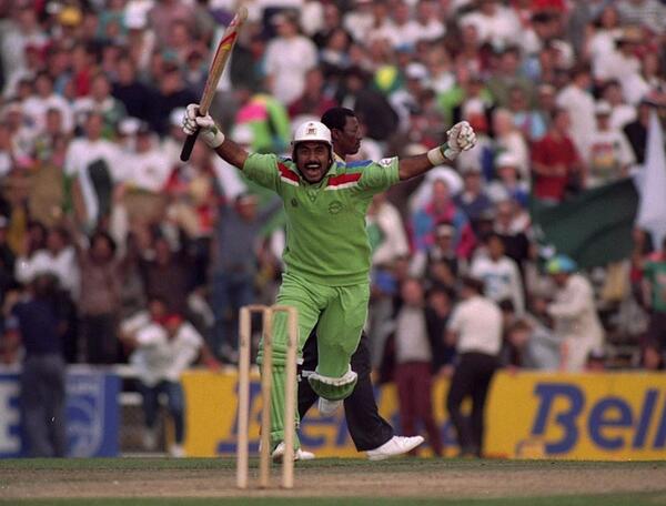 #OnThisDay - Pakistan's greatest batsman is born. Happy birthday Javedbhai | espncricinfo.com/magazine/conte…