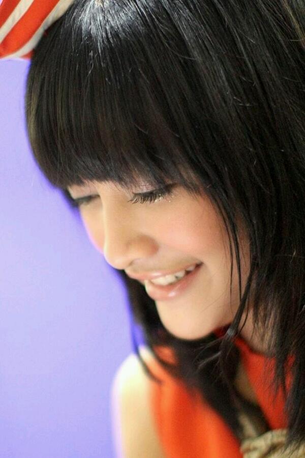 MIYOUNGZI's tweet photo. masih cantikan juga aku ╮(╯_╰)╭ "@fypopp: @MIYOUNGZI ai tua tapi cantik yesh/? :g http://t.co/l9IDHUZUxW"