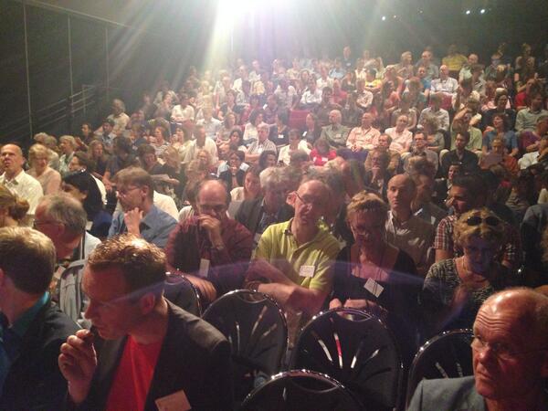TineSommeijer's tweet image. Volle zaal! Kennisdag 2014 is begonnen! @kdrs020 Amsterdam #slimmestad! @westergas