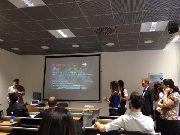 Mktg24Ore's tweet photo. #PricelessPresentation @handicott @bus_nic http://t.co/CELMkt24HR