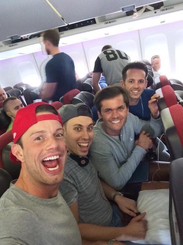 TMJ88's tweet photo. LADS Vegas Bound! Partaayyyyy 🎉 @realroberts_jon @SunnySingh1 @hudders1988 @BailliesWorld http://t.co/1POTTfZlDN