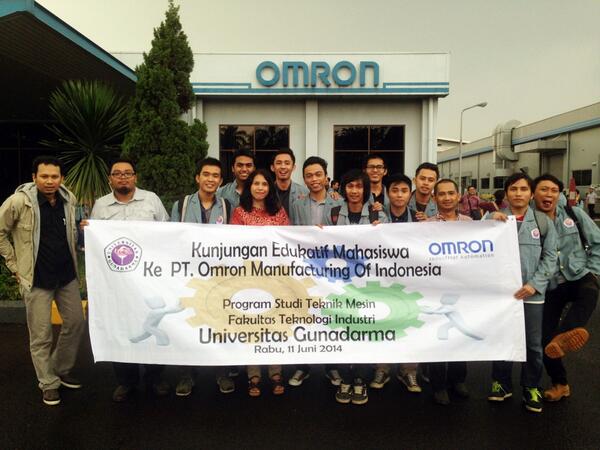 SMTMM16's tweet photo. We goes to PT Omron M.I. @AlfinPutra9 @arifbdn04 @anggananda27 @Farishdynt @iqbalnugro @HFathanuary http://t.co/Cwoz7ccvEI