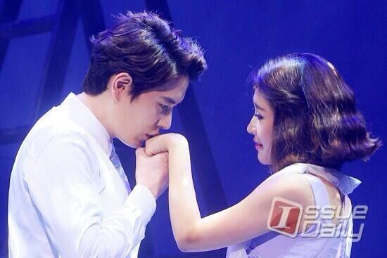 Bp6fQamCMAA6QrC.jpg:large