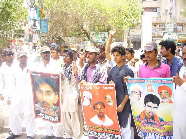 AArisar's tweet photo. Protest by JSMM against the abduction of #JSMM activists &amp; ongoing military operation in #Balochistan #Sindhudesh http://t.co/4GDAYaxUxQ