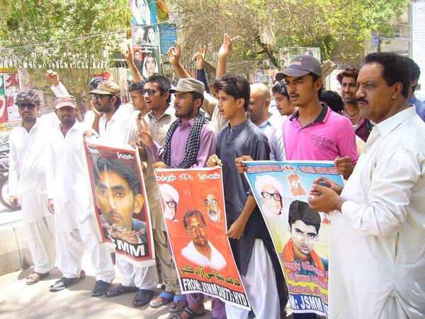 AArisar's tweet photo. Protest by JSMM against the abduction of #JSMM activists &amp; ongoing military operation in #Balochistan #Sindhudesh http://t.co/4GDAYaxUxQ