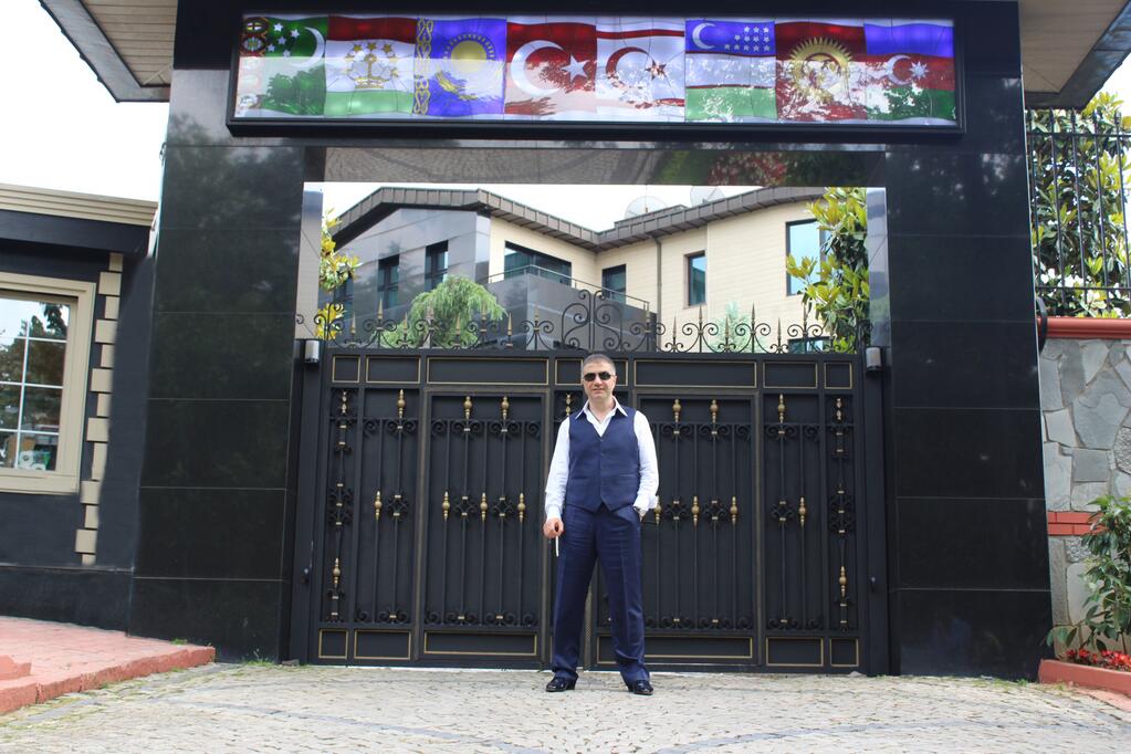 sedat peker on twitter sayin sedat peker in beykoz daki evinde cekilen yeni fotograflari 12 03 2014 http t co vsflha6wwj twitter