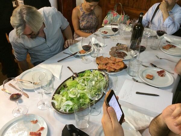 DELICOOKS's tweet image. Un almuerzo de verdad a las 10 de la mañana...#streetborn