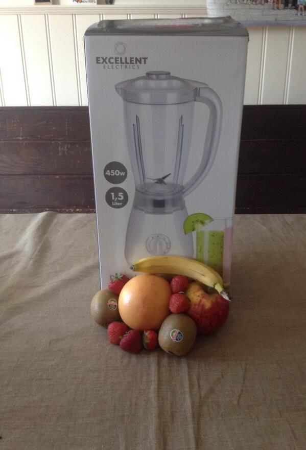 Wegens succes herhaald: de blenderactie! Bij 1000 volgers verloten wij een #blender. #Volg en #RT voedingurk