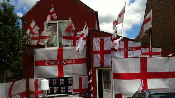 BBC_HaveYourSay's tweet photo. Is your home decorated in your #WorldCup team's colours? Email your photos to yourpics@bbc.co.uk #BBCWorldCup http://t.co/VfKrYcDhPG