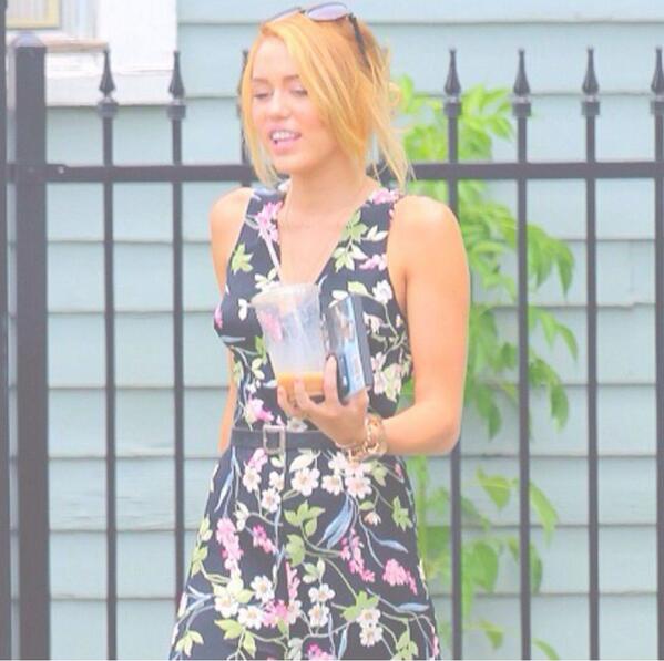 MyLatteMe's tweet photo. Rt #MileyForMMVA http://t.co/ZlaOUaRstp