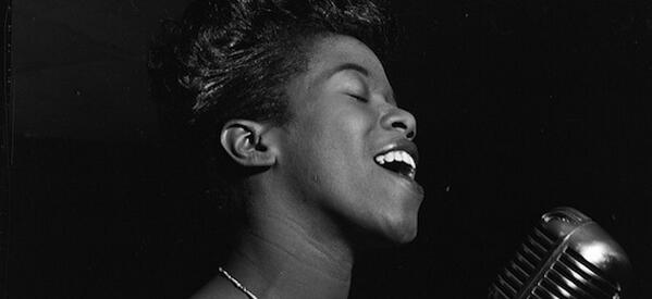 RetroPost's tweet photo. L’epoca d’oro del jazz, fotografata 
http://t.co/K259aWrqZN
(Billie Holiday, Louis Armstrong e molti altri) http://t.co/fou4adge2u