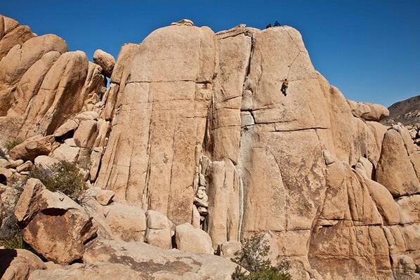 Get the App bit.ly/1aUPsu  and Explore new places to go #rockclimbing at #joshuatree