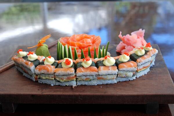 salushi's tweet image. If team Japan win #FIFA2014WORLDCUP we'll give free bon bon gifts to all those who retweet this #longshot #goodluck