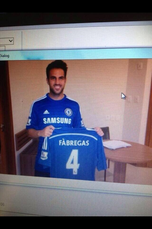 Bp77oBQIEAAjHgW.jpg:large