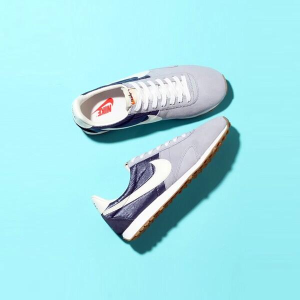 Zozotown どっちのカラーがお好き ナイキ プリ モントリオール レーサーから新色のパープルとマスタードが登場 スタンダードなシルエットに2トーンの組み合わせがたまりません Http T Co Gv02czxurs Http T Co Tl93kx1uzi Twitter