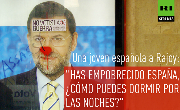 ActualidadRT's tweet photo. Una joven española 'invita' a Rajoy a emigrar #España #crisis http://t.co/vwQhEKofd1 http://t.co/bHKVpJu1Ip