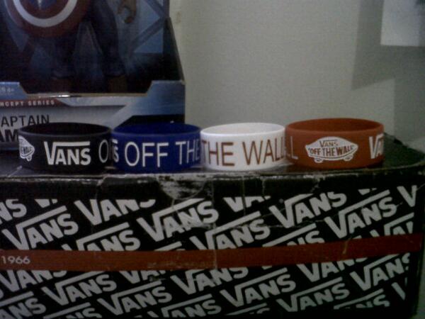 Wave_RC's tweet image. BRACELET VANS! | 25K | Order 0857 9709 4803 / 29FB07A6