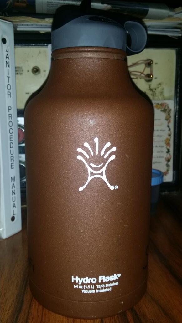 samitavaoifi's tweet photo. Keeping the hydro flask close. http://t.co/sa6tuZRSWk