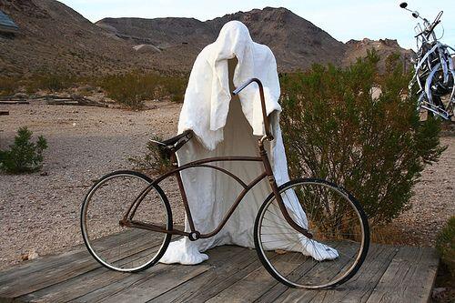 This ghost wants to have a Ride with you.