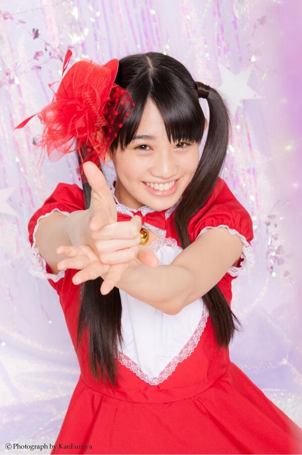 秋本帆華(チームしゃちほこ) 日経エンタテイメント直筆サイン入りチェキ TEAM SHACHI（チームシャチ） on X: 