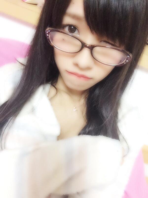 前田希美 En Twitter 高校の時は 毎日 赤縁の だてめかけてました それの色違い メガネ女子 Http T Co Awdr6hni8g
